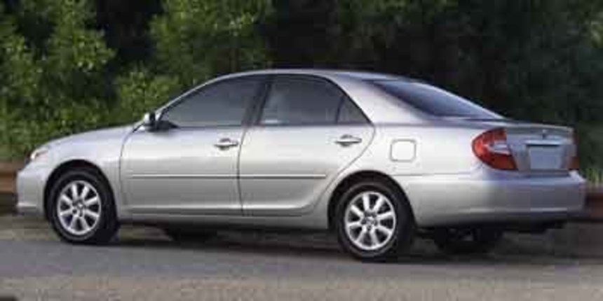 2003 Toyota Camry Review