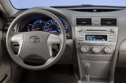 2011 Toyota Camry LE Review